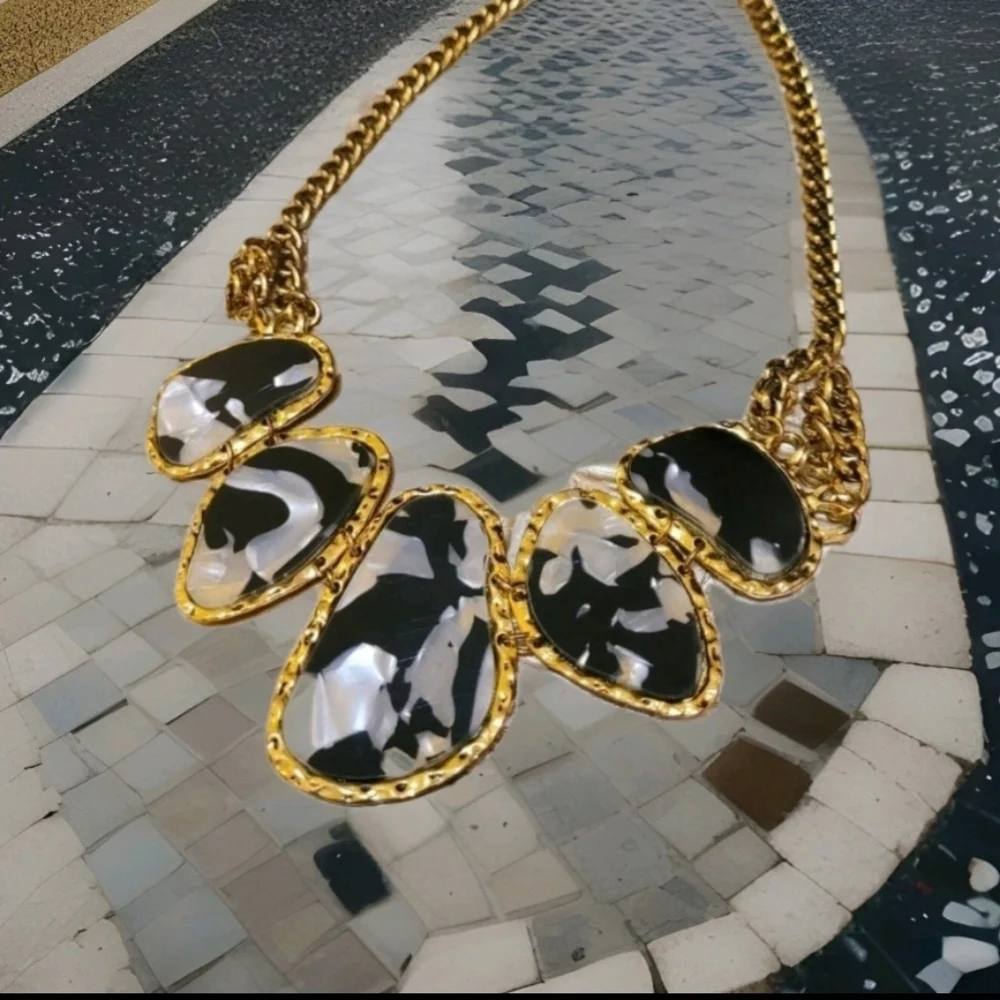 Vintage Estate Esmeray Black & White Shell Gold Statement Necklace